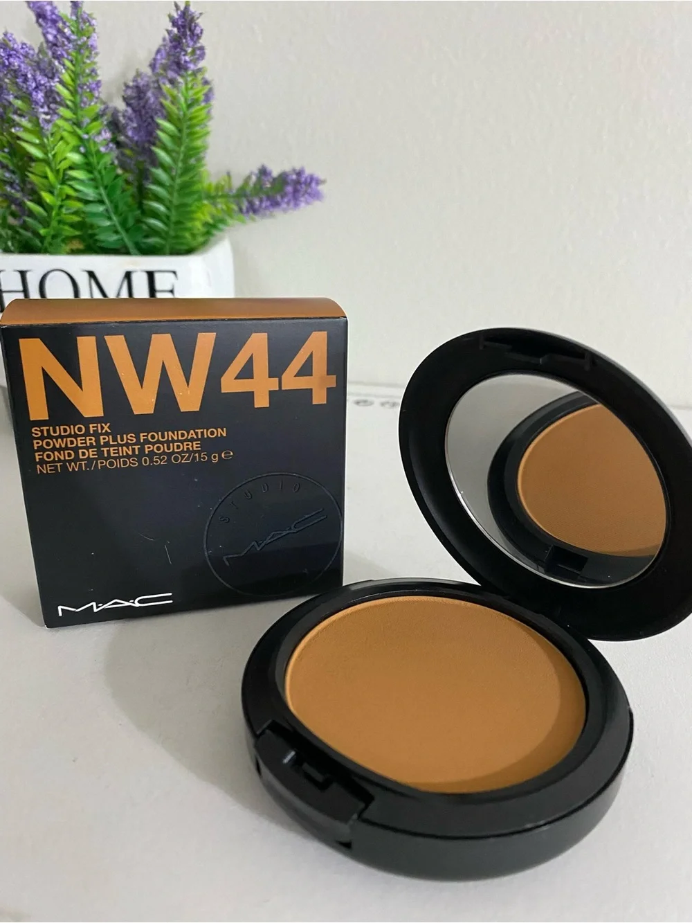 NW44 ~ MAC Studio Fix Powder Plus Foundation, 0.52 OZ, Original / Old Formula